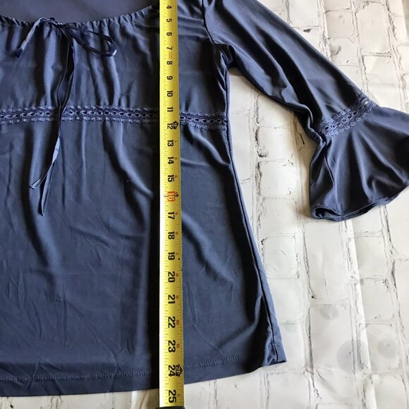 Vintage Tops Plus Top Size M/L Lace Detail Quarter Bell Sleeves Blue - Picture 5 of 5